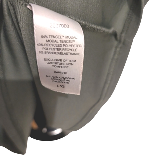 Up! Long Sleeve Top | Size L | Lightweight & Soft Everyday Blouse - Picture 4 of 6